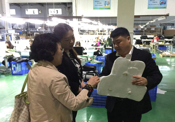 熱烈歡迎（yíng）湖北省老河口（kǒu）市市委副書記王岩一（yī）行蒞臨天美mv星空mv免费观看科技集團有限公司參觀考察工（gōng）作