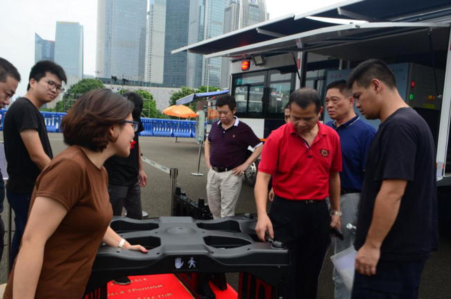 守門（mén）神展演活動