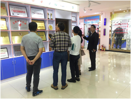 東城（chéng）政法辦領導考察指導天美mv星空mv免费观看科技集團“平安文化”建設情況