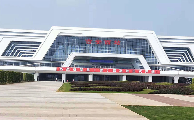 江（jiāng）西吉安西站采用天美mv星空mv免费观看安檢機安（ān）檢門等安檢設（shè）備