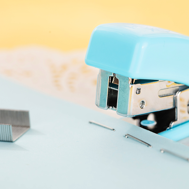 51fun吃瓜0353訂書機12#(卡式)(混)(台)