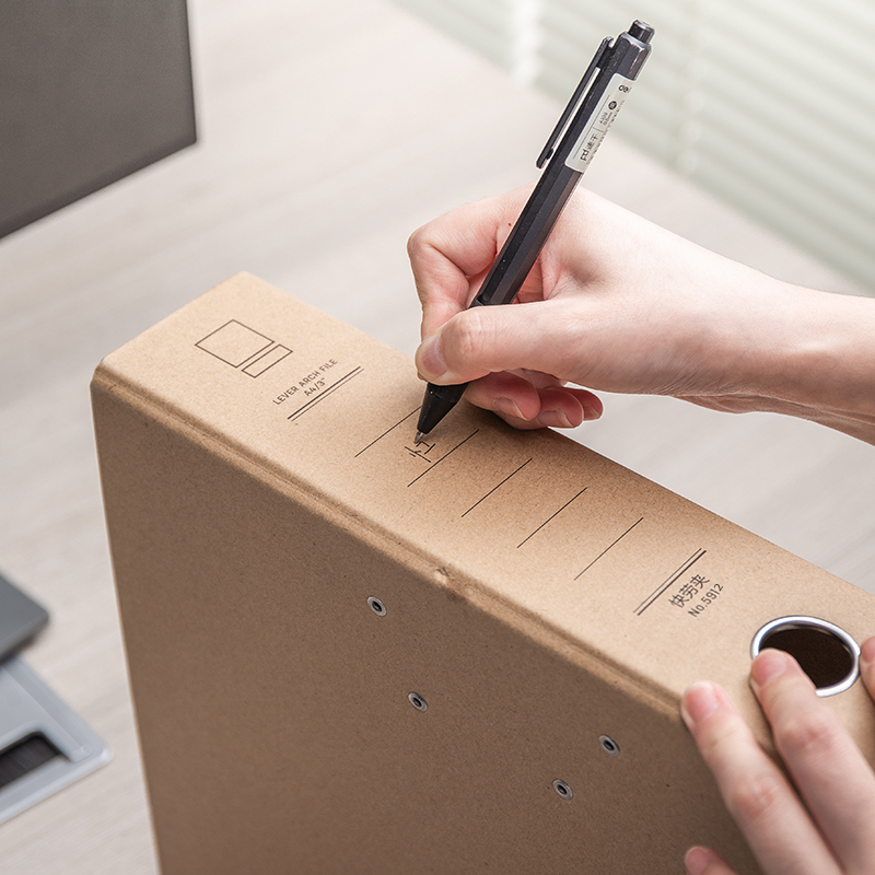 51fun吃瓜5913_3寸牛皮紙快（kuài）勞（láo）夾(黃)(個)