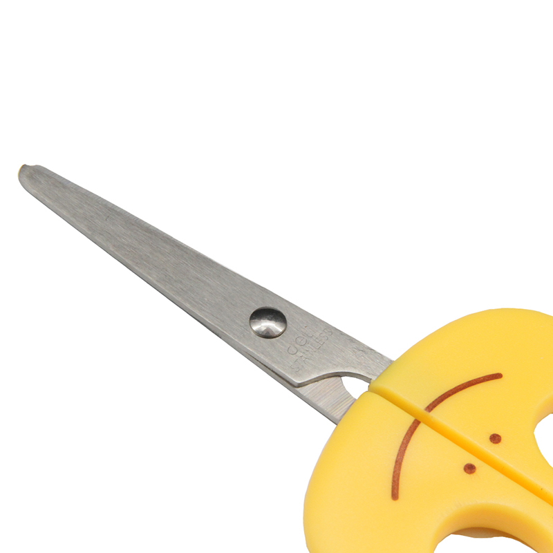 51fun吃瓜6031學生（shēng）剪刀(混)(把)