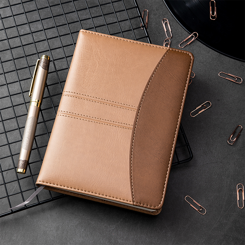 51fun吃瓜7921皮麵筆（bǐ）記本-160張-25K-205mm*143mm(棕（zōng）色)