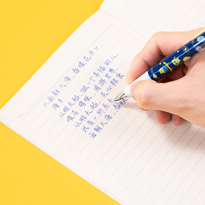 51fun吃瓜SF549直（zhí）液式學生鋼筆(1明尖+1暗尖+4墨囊/卡)(可擦晶藍)