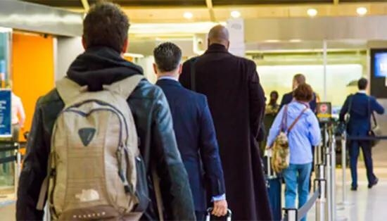 上海地鐵開（kāi）通試點“安檢快（kuài）捷通（tōng）道”